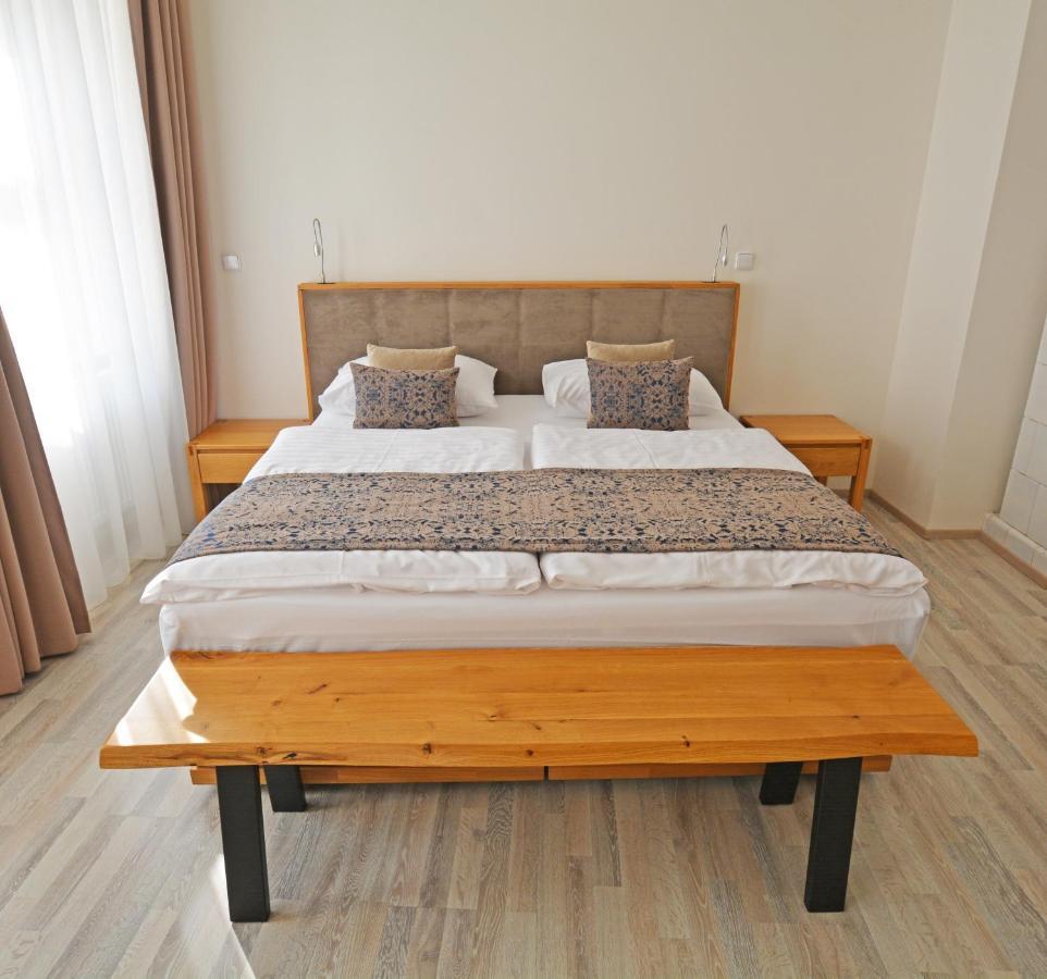 Hotel Karlova Prague - Mostecka 10 St Depandance المظهر الخارجي الصورة