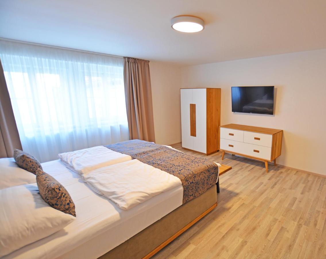 Hotel Karlova Prague - Mostecka 10 St Depandance المظهر الخارجي الصورة