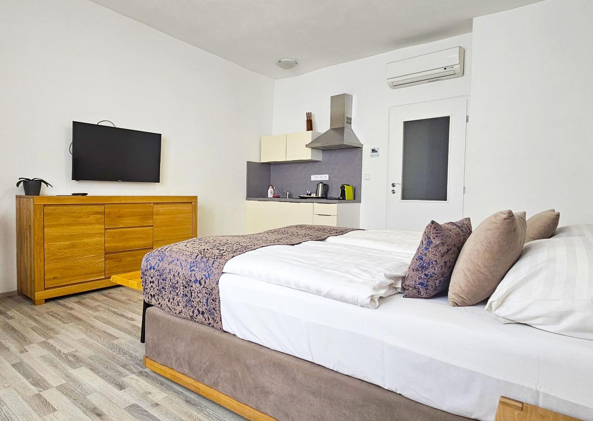 Hotel Karlova Prague - Mostecka 10 St Depandance المظهر الخارجي الصورة