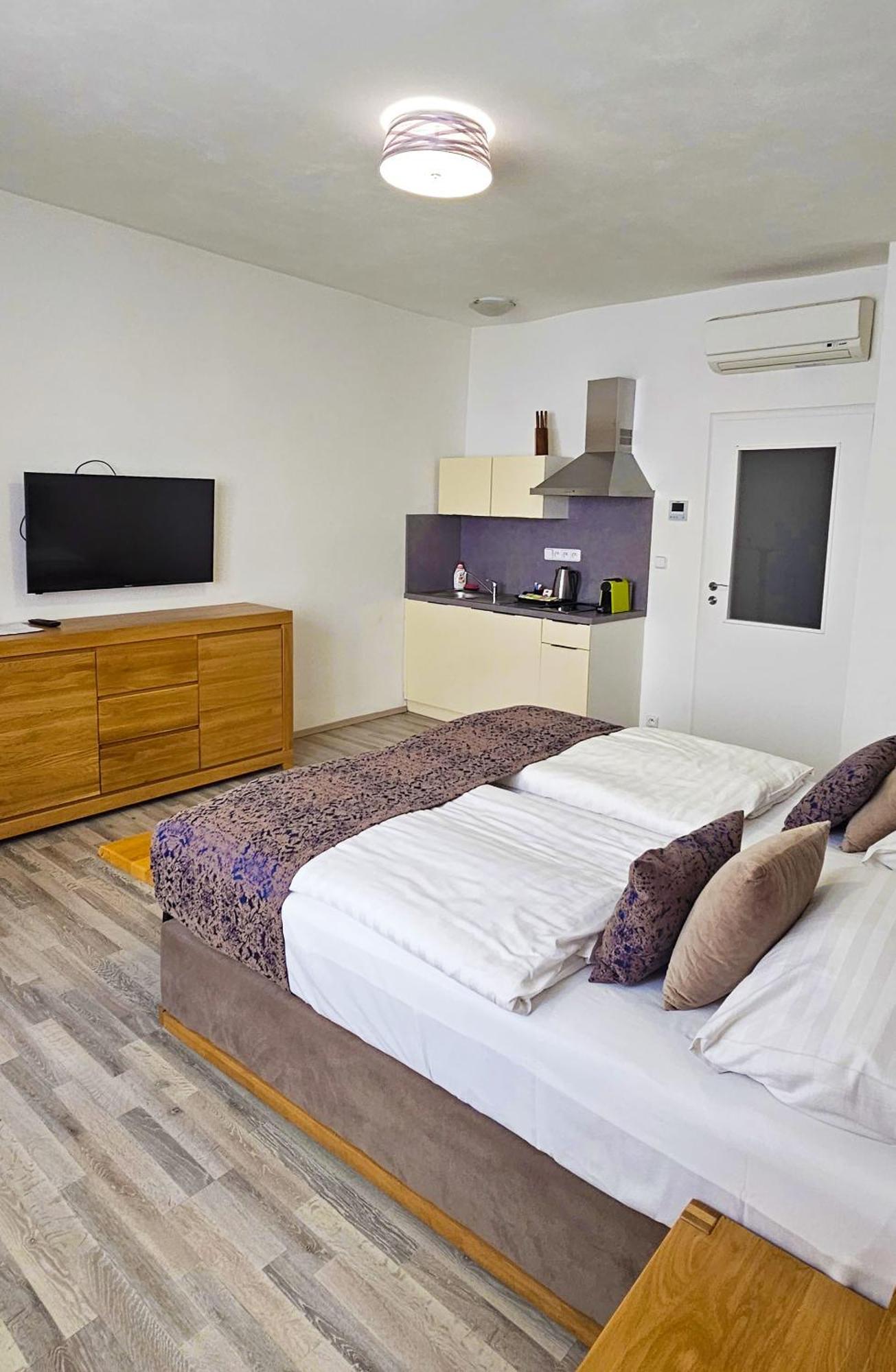Hotel Karlova Prague - Mostecka 10 St Depandance المظهر الخارجي الصورة