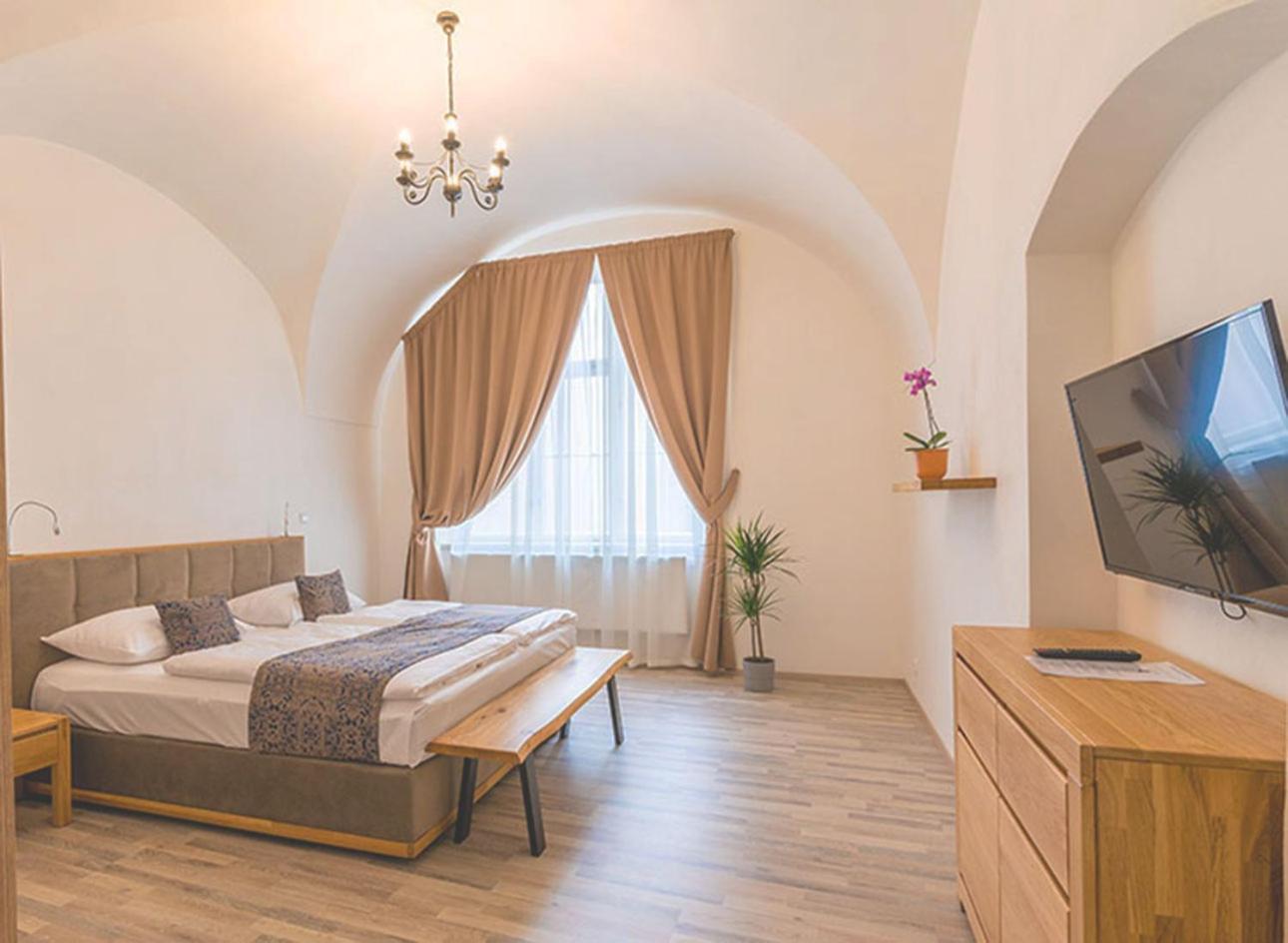 Hotel Karlova Prague - Mostecka 10 St Depandance المظهر الخارجي الصورة
