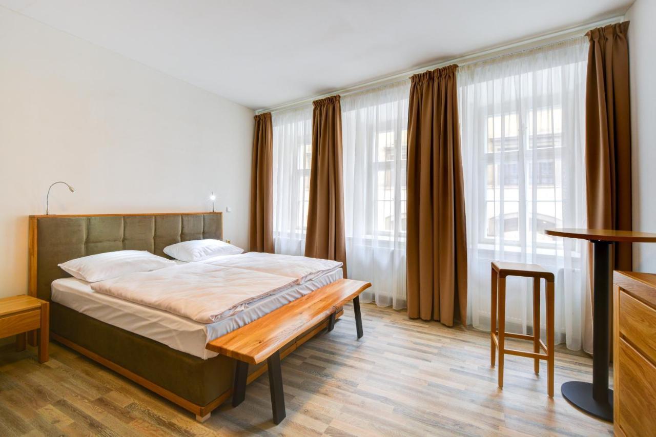 Hotel Karlova Prague - Mostecka 10 St Depandance المظهر الخارجي الصورة