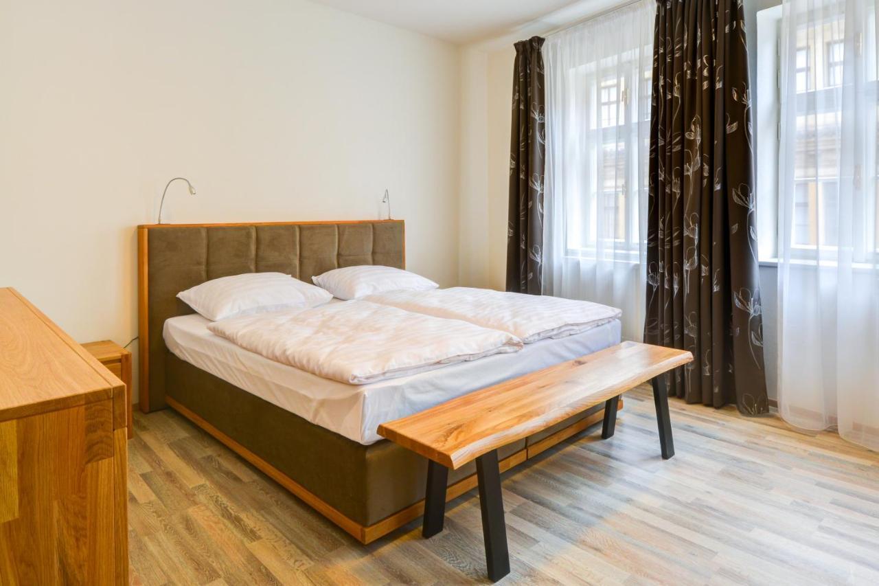 Hotel Karlova Prague - Mostecka 10 St Depandance المظهر الخارجي الصورة