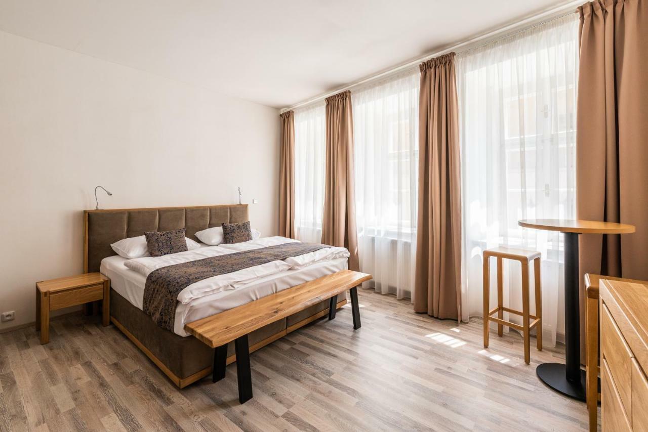 Hotel Karlova Prague - Mostecka 10 St Depandance المظهر الخارجي الصورة