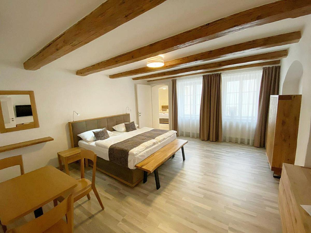 Hotel Karlova Prague - Mostecka 10 St Depandance المظهر الخارجي الصورة